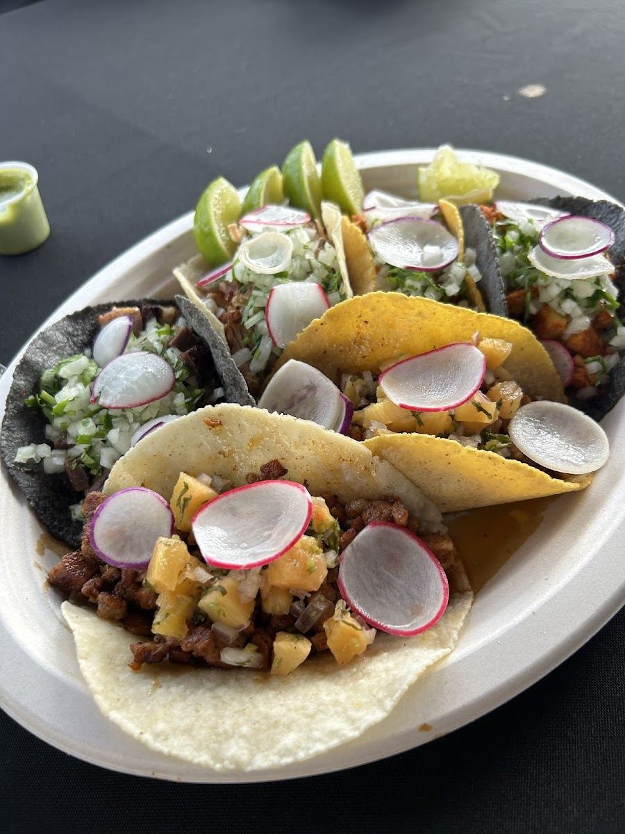 Al pastor tacos